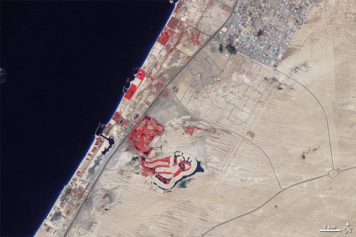 The Dubai coastline in 2000, before the Palm Jumeirah